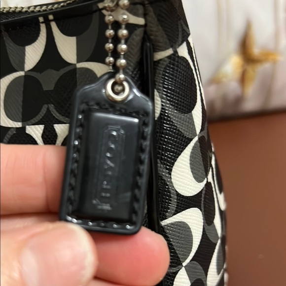 Coach Black and White and dark Olive  Signature Shoulder Bag - Picture 3 of 12